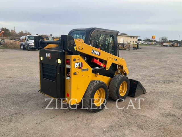 Image of Caterpillar 232D3 equipment image 2