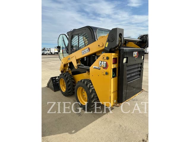 Image of Caterpillar 232D3 equipment image 2