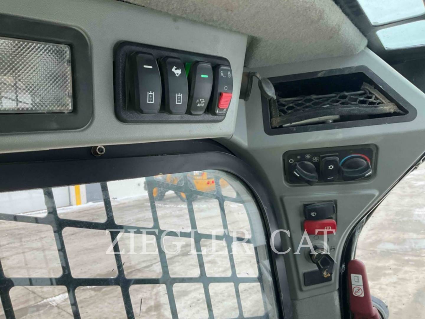 2023 Caterpillar 259D3 Equipment Image0