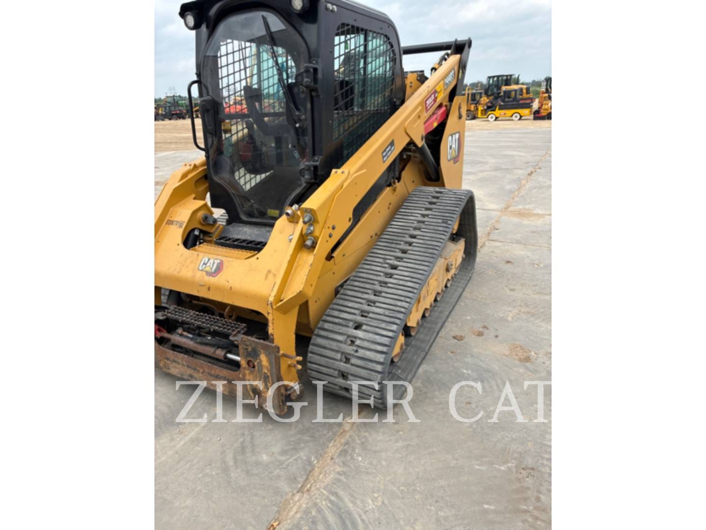 2023 Caterpillar 299D3 Equipment Image0