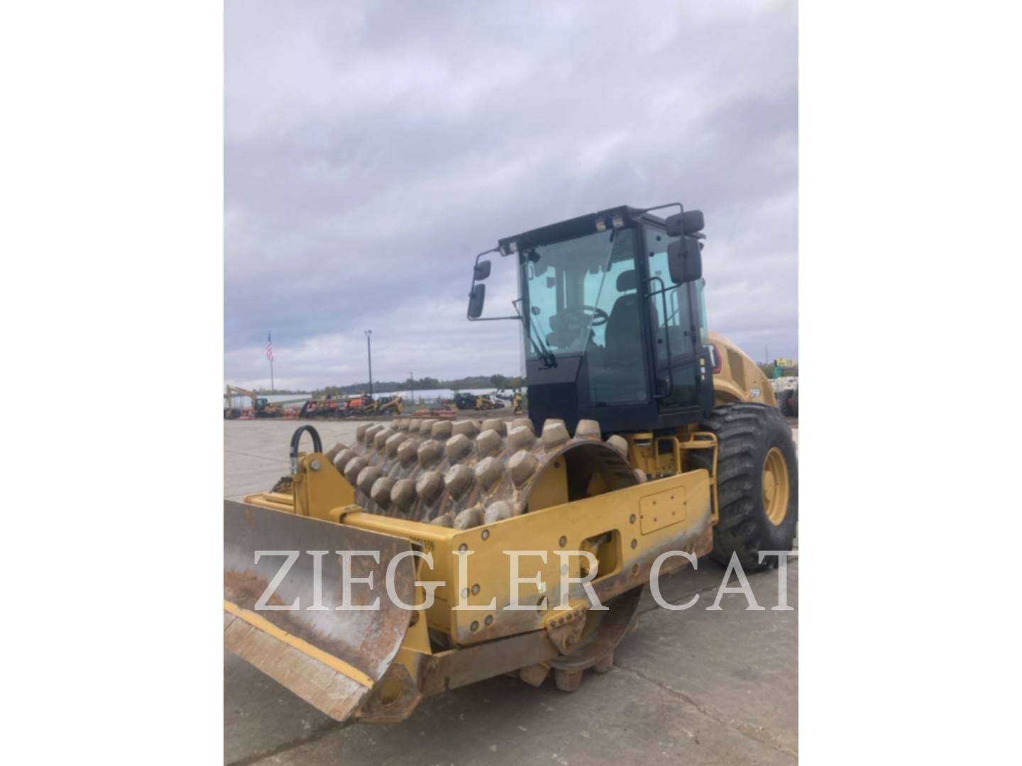 2023 Caterpillar CP56B Equipment Image0