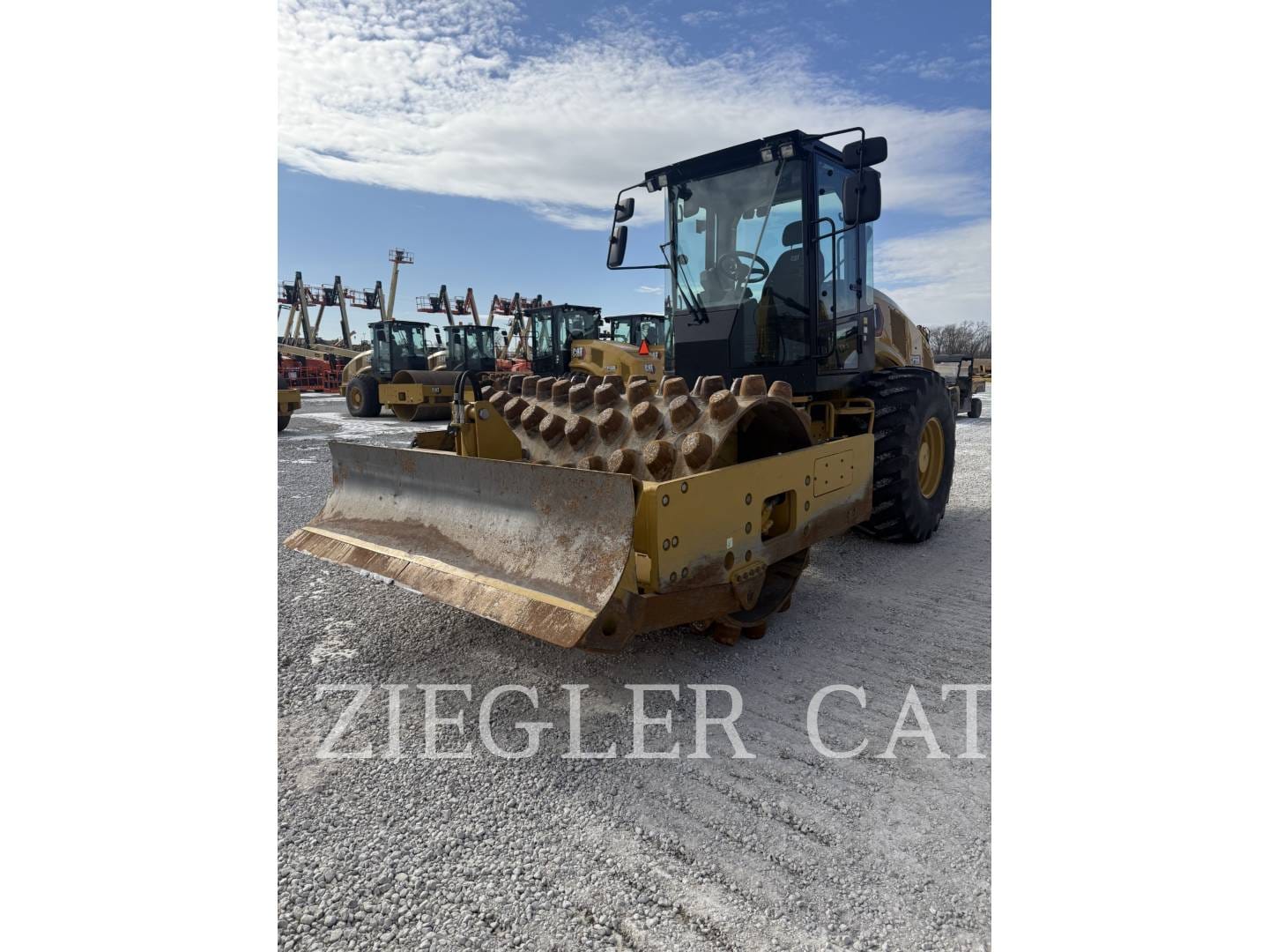 2023 Caterpillar CP56B Equipment Image0