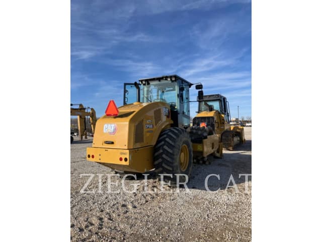 Image of Caterpillar CP56B equipment image 2