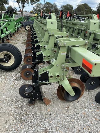 2023 Orthman 8385 Equipment Image0