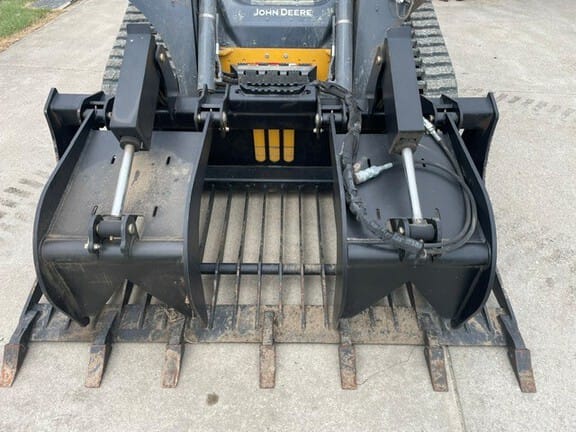 Undetermined Rock Grapple Equipment Image0