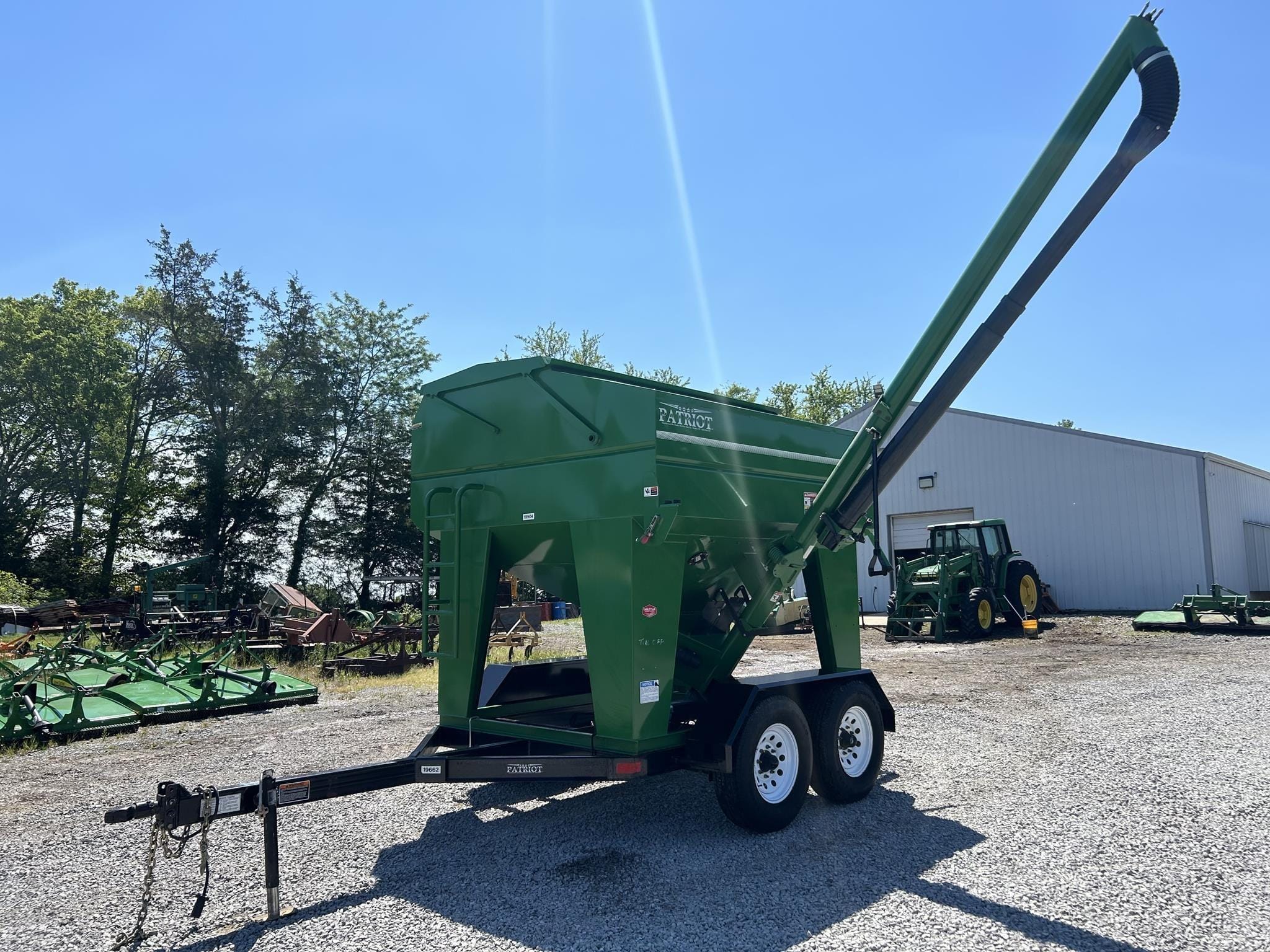 2023 Patriot 220 Equipment Image0