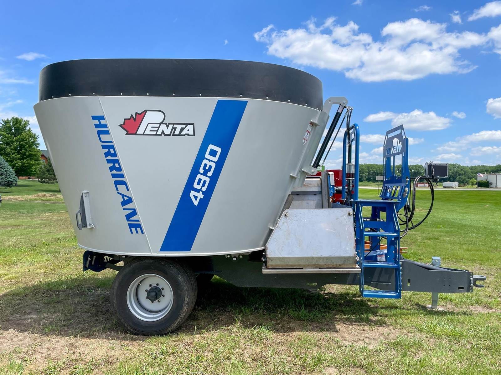 2024 Penta 4930 Equipment Image0