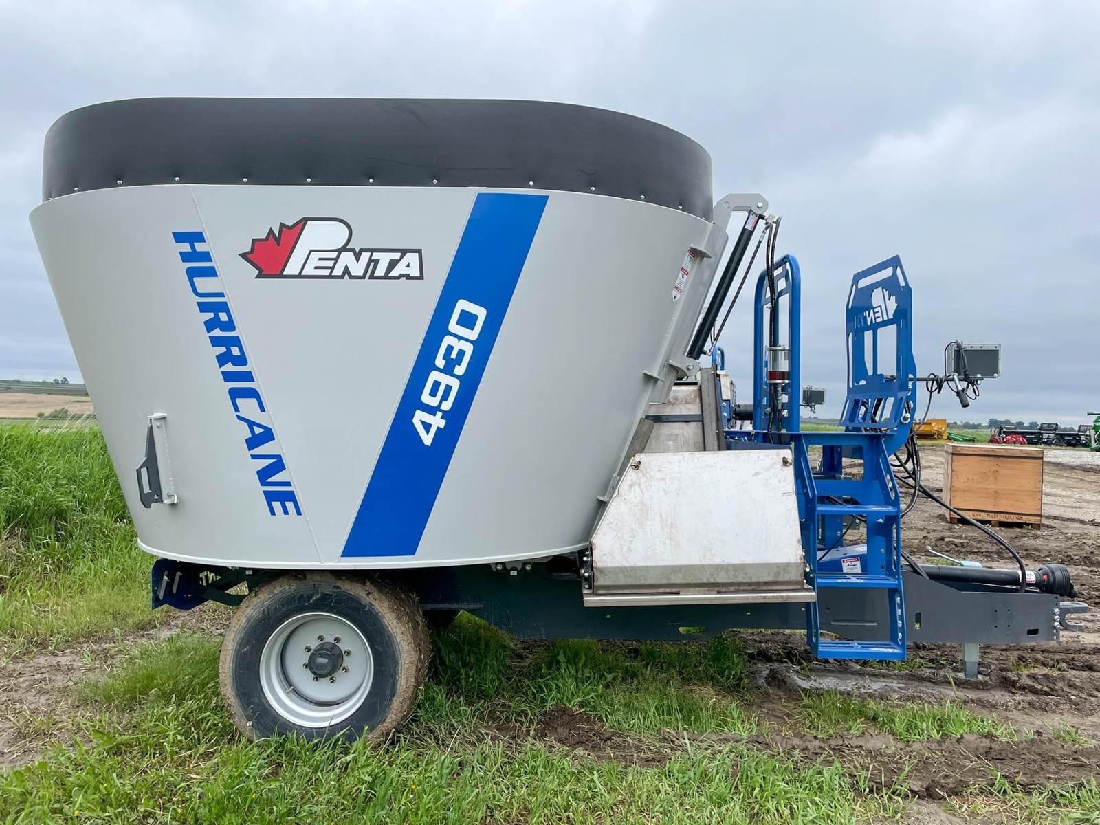 2024 Penta 4930 Equipment Image0