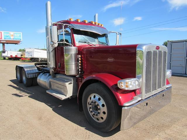 Image of Peterbilt 389 equipment image 1
