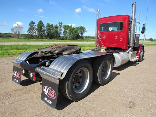 Image of Peterbilt 389 equipment image 2