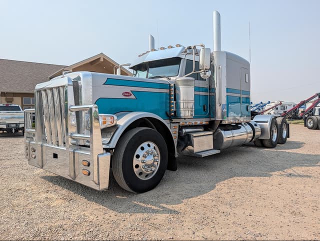 Image of Peterbilt 389 equipment image 3