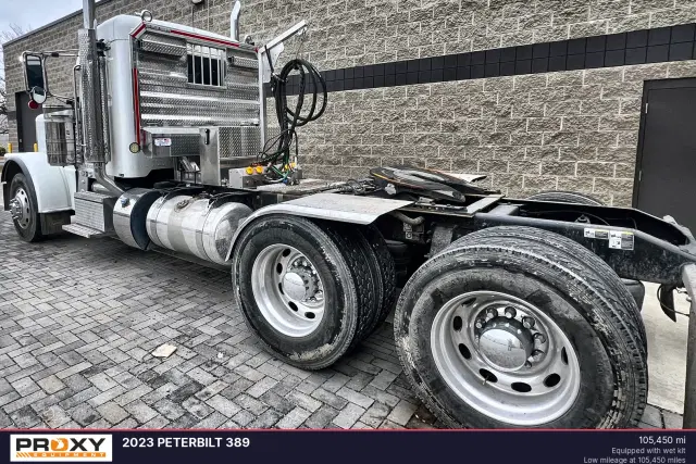 Image of Peterbilt 389 equipment image 1
