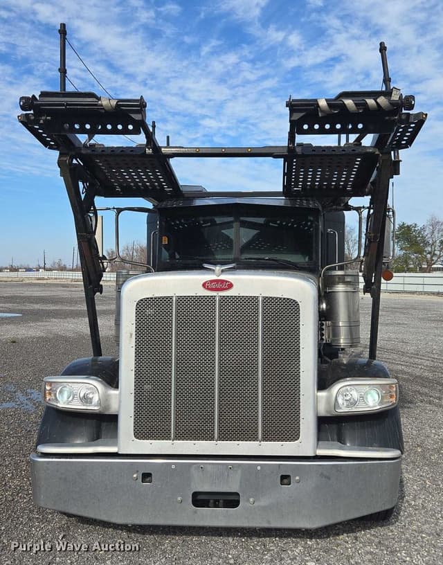 Image of Peterbilt 389 equipment image 1