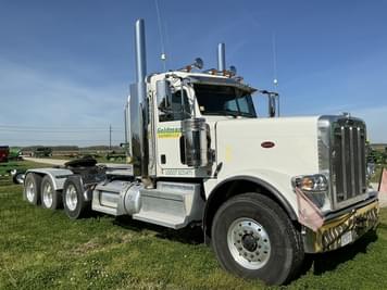 Main image Peterbilt 389