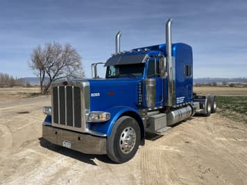 Main image Peterbilt 389