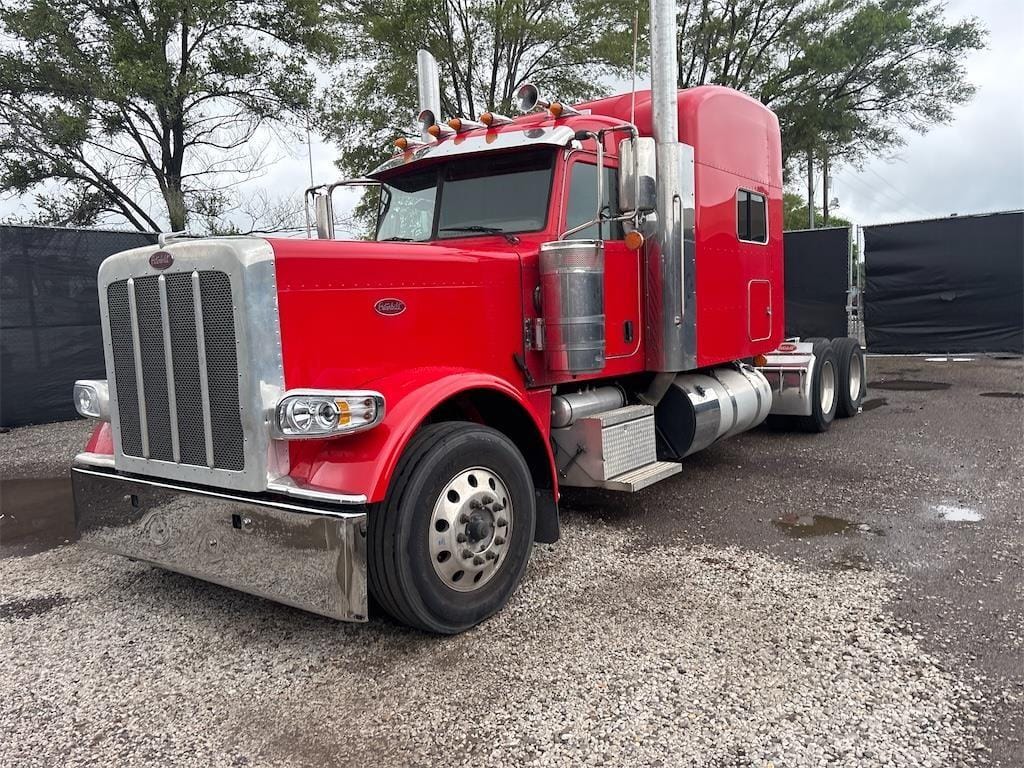 2023 Peterbilt 389 Equipment Image0