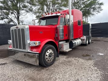 Main image Peterbilt 389