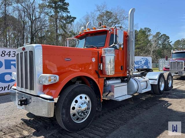Image of Peterbilt 389 equipment image 1