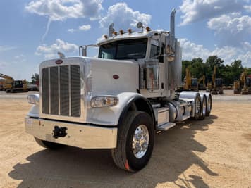 Main image Peterbilt 389