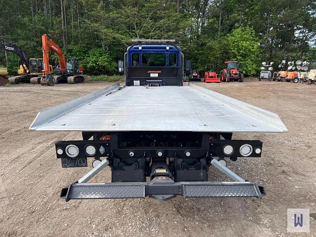 Image of Peterbilt 536 equipment image 4