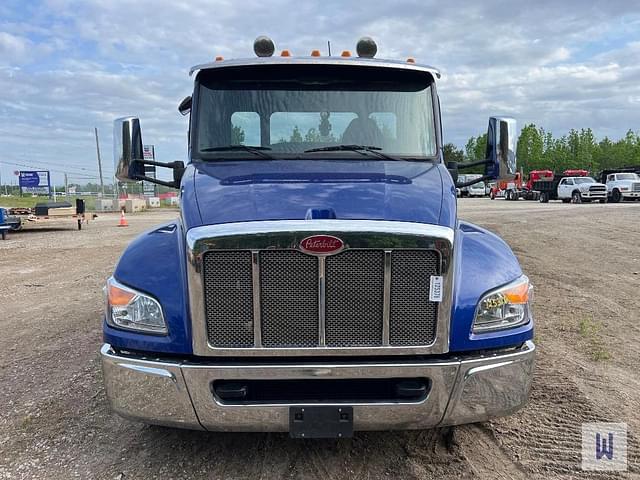 Image of Peterbilt 536 equipment image 1