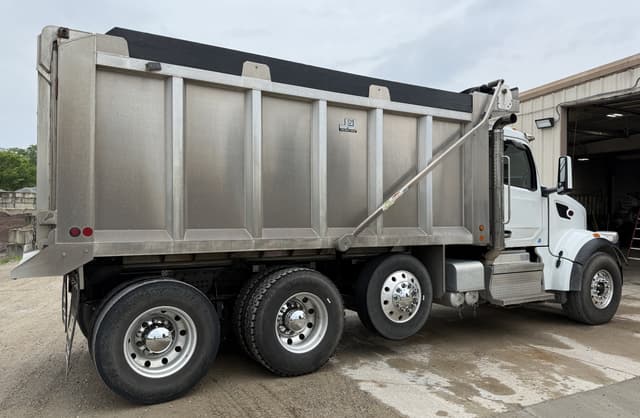 Image of Peterbilt 567 equipment image 3