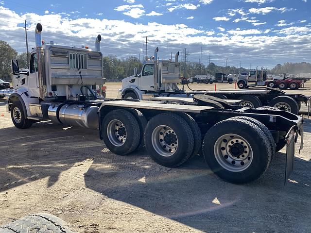 Image of Peterbilt 567 equipment image 1