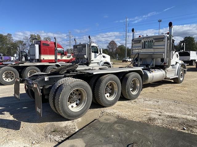 Image of Peterbilt 567 equipment image 2