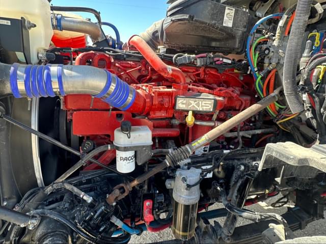 Image of Peterbilt 567 equipment image 2
