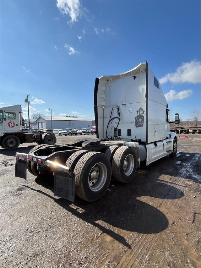 Image of Peterbilt 579 equipment image 4