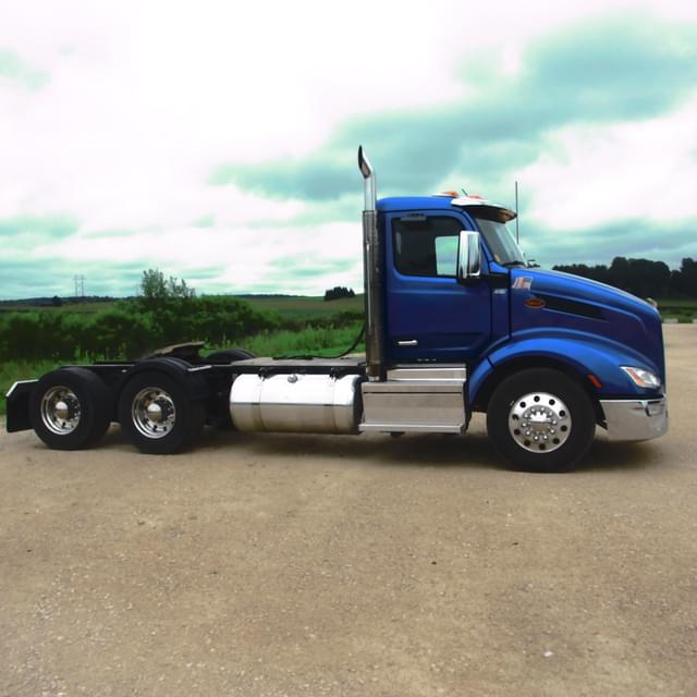 Image of Peterbilt 579 equipment image 3