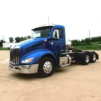 Main image Peterbilt 579