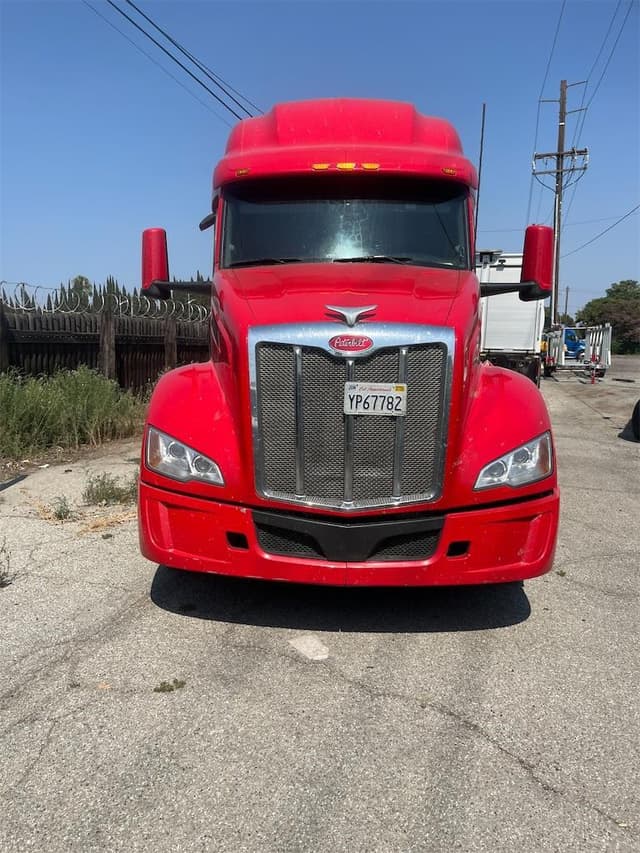 Image of Peterbilt 579 equipment image 1