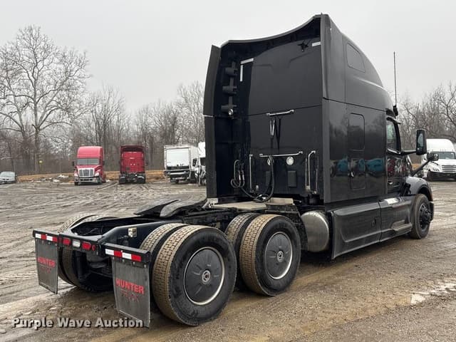 Image of Peterbilt 579 equipment image 4