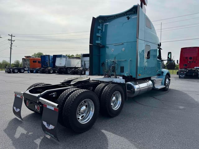 Image of Peterbilt 579 equipment image 4