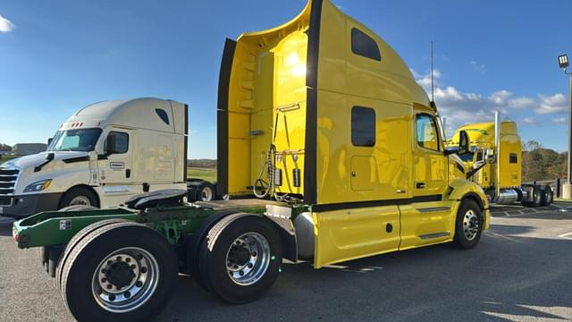 Image of Peterbilt 579 equipment image 4