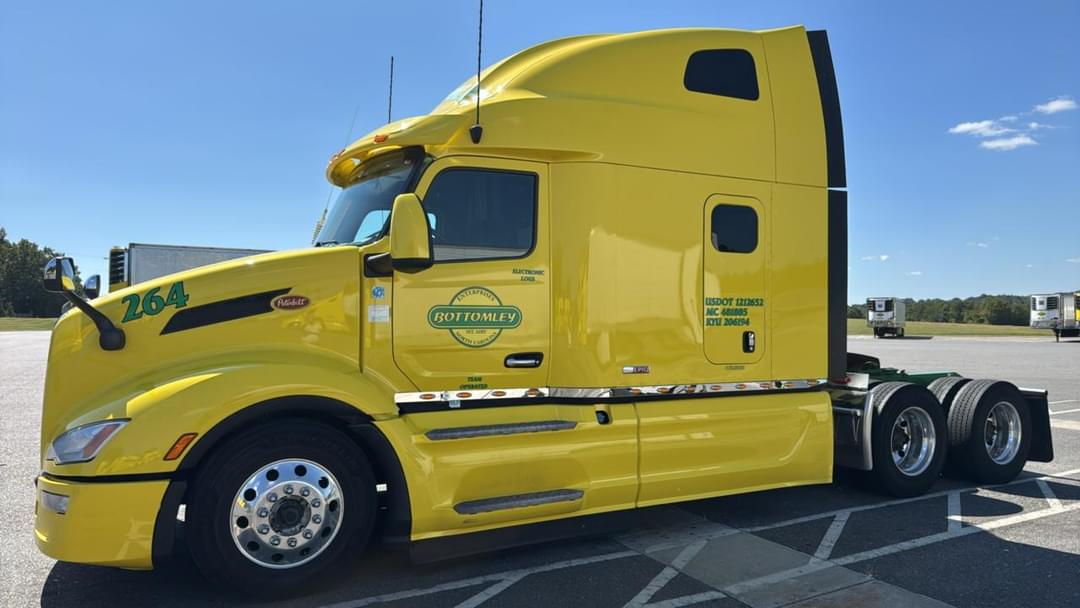 Image of Peterbilt 579 Primary image