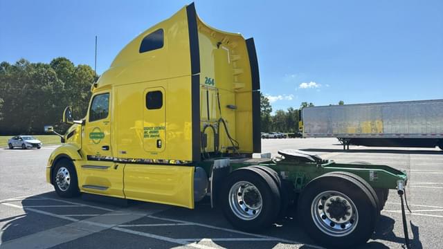 Image of Peterbilt 579 equipment image 2