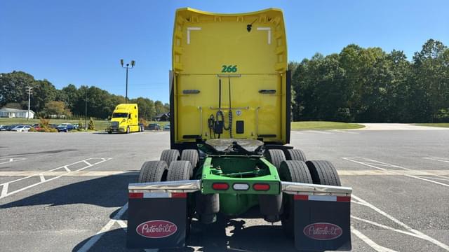 Image of Peterbilt 579 equipment image 3