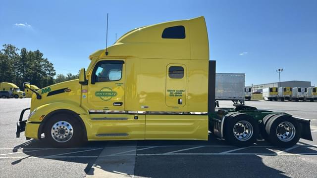Image of Peterbilt 579 equipment image 1