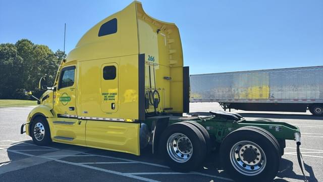 Image of Peterbilt 579 equipment image 2