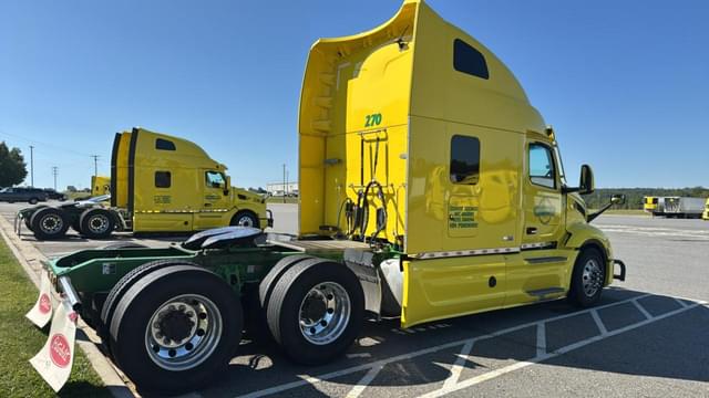 Image of Peterbilt 579 equipment image 4