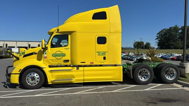 Image of Peterbilt 579 equipment image 1