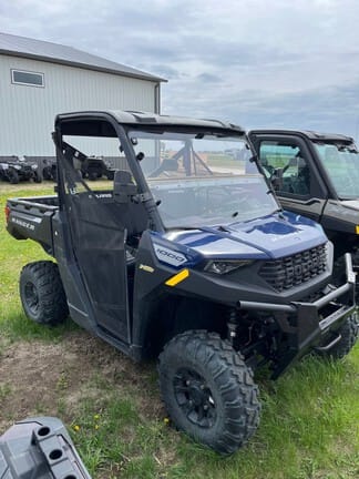 2023 Polaris Ranger 1000 Premium Equipment Image0