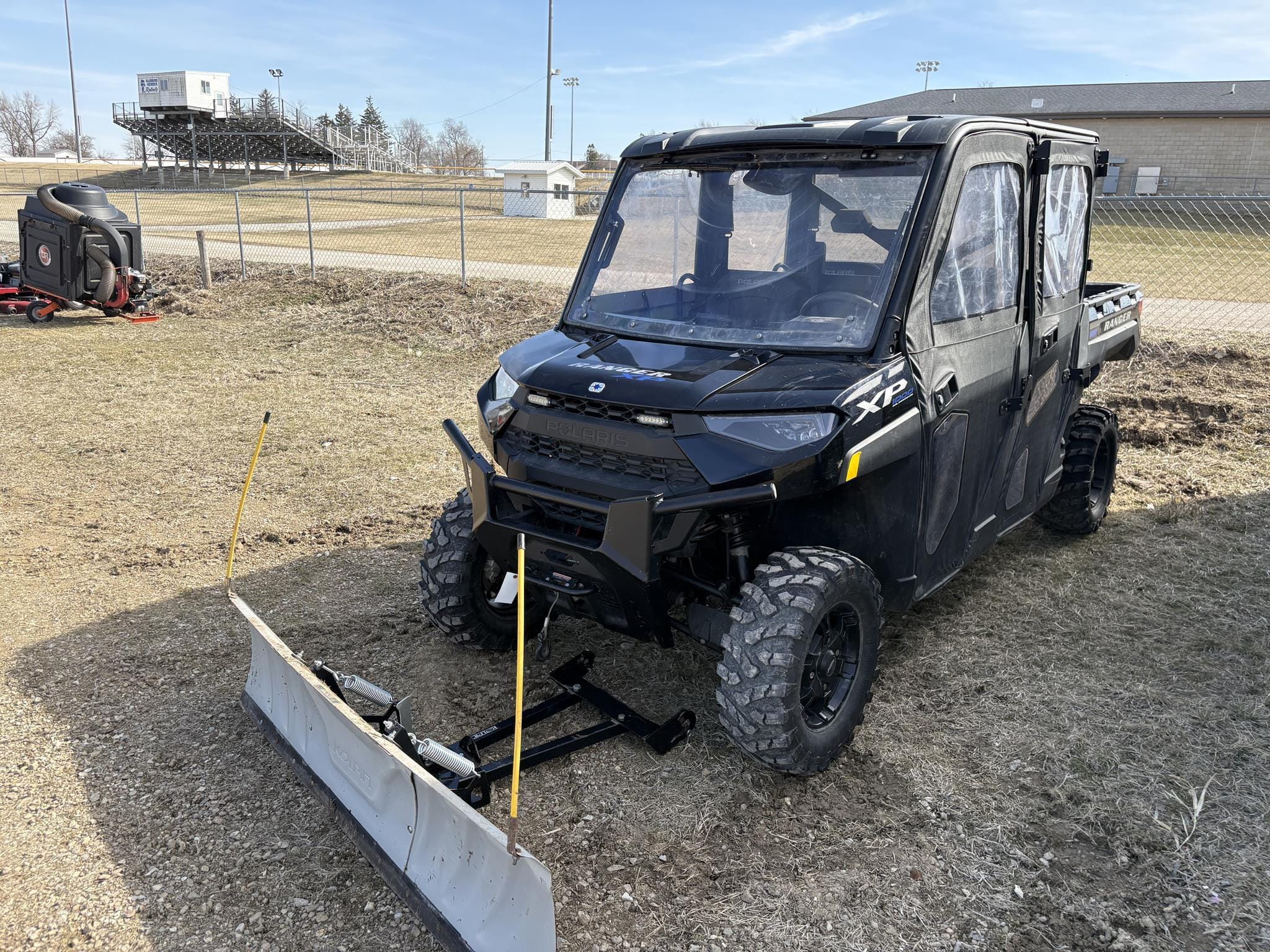2023 Polaris Ranger 1000 XP Equipment Image0