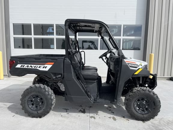 Image of Polaris Ranger XP 1000 equipment image 3