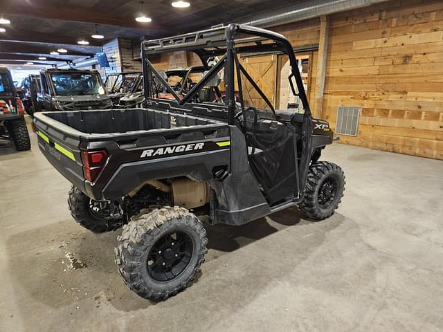 Image of Polaris Ranger XP 1000 equipment image 3