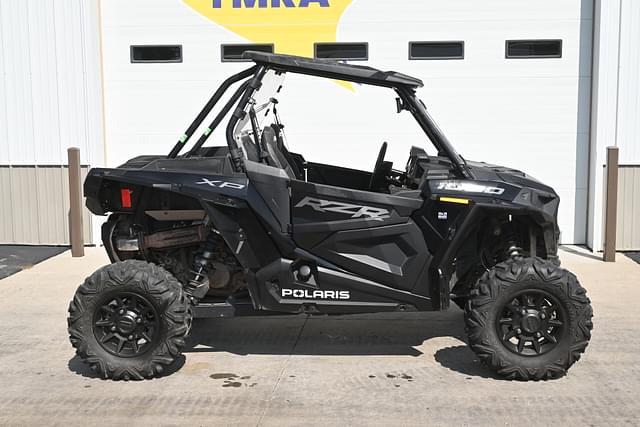 Image of Polaris RZR XP 1000 equipment image 1