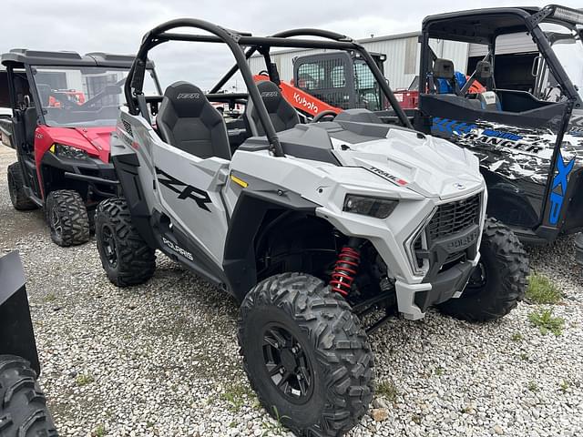 Image of Polaris RZR Trail S 1000 equipment image 1