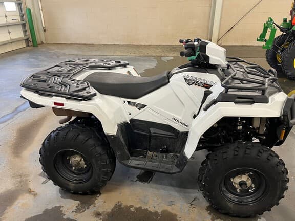 Image of Polaris Sportsman 570 equipment image 1
